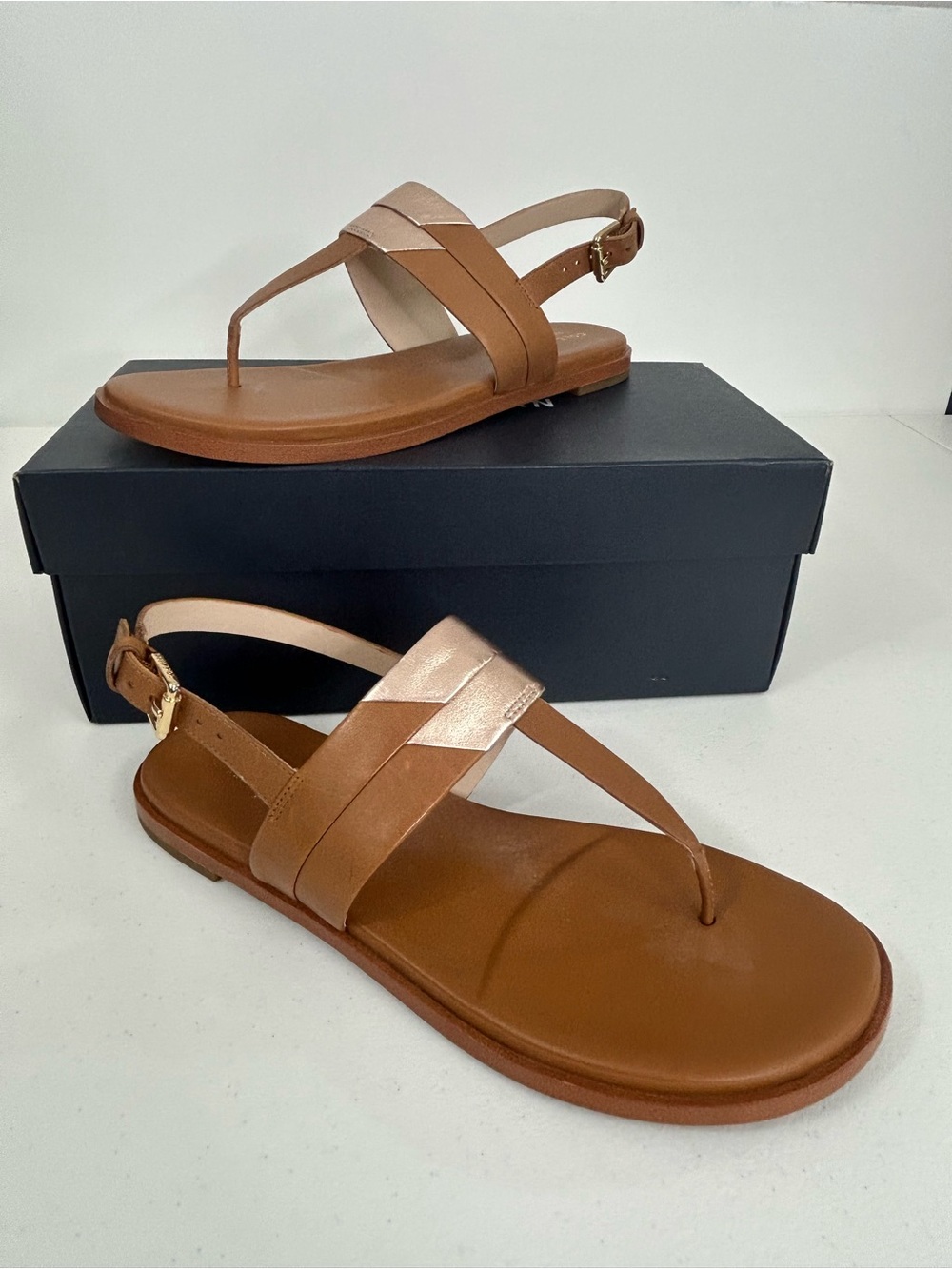 Cole Haan Grand 360 Ainslee Metallic Leather T-Strap Flat Thong Sandal Size 7.5